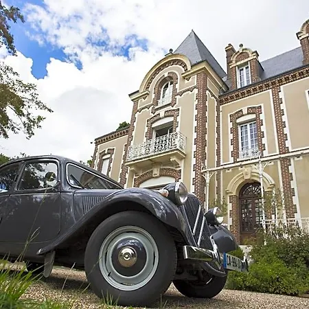 B&B Chateau De La Folie Trie-Château