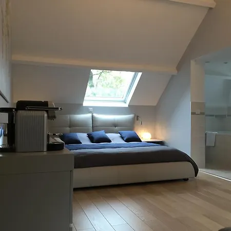 Chateau De La Folie Couette-café 4*