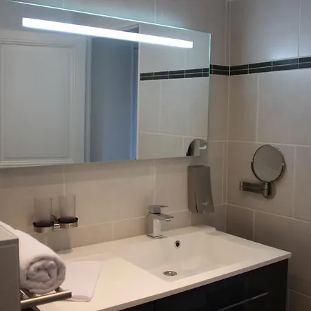 Chateau De La Folie 4*