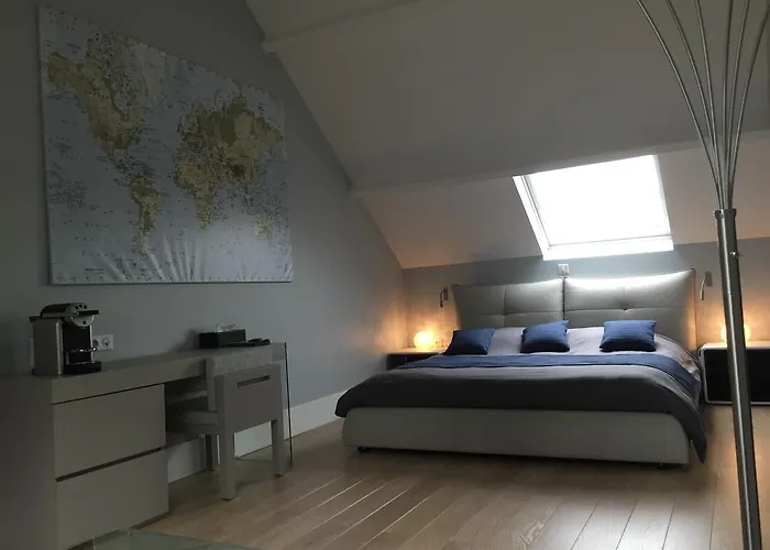 Chateau De La Folie Trie-Chateau