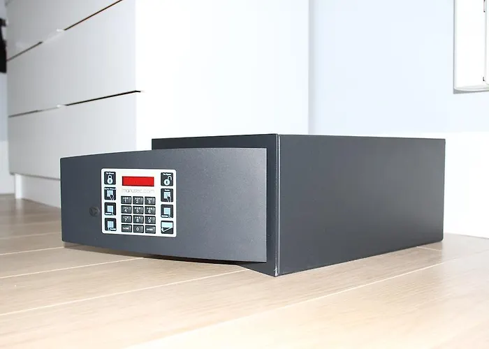 Chateau De La Folie Bed & Breakfast