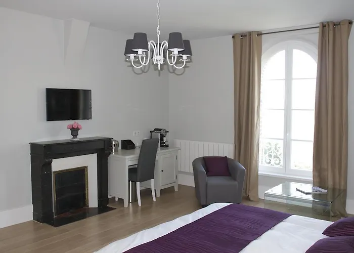 Chateau De La Folie 4*