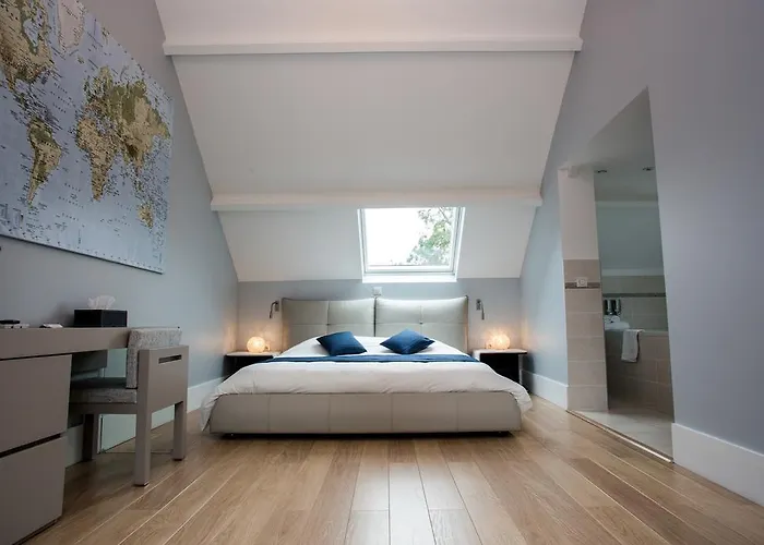 Chateau De La Folie Trie-Chateau