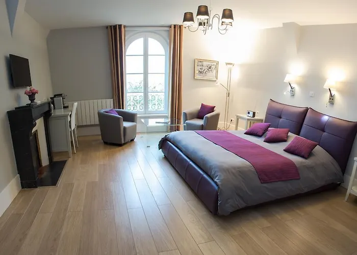 Chateau De La Folie Trie-Chateau