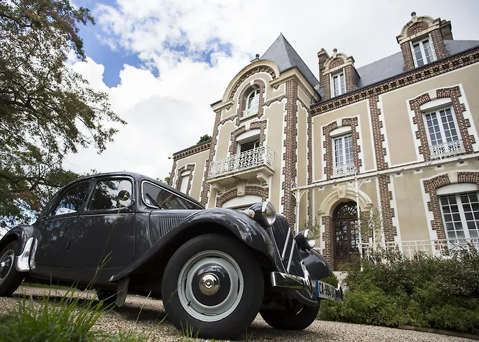 Chateau De La Folie Trie-Chateau