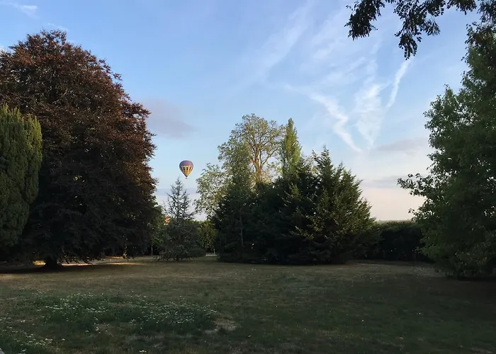 Bed & Breakfast Chateau De La Folie